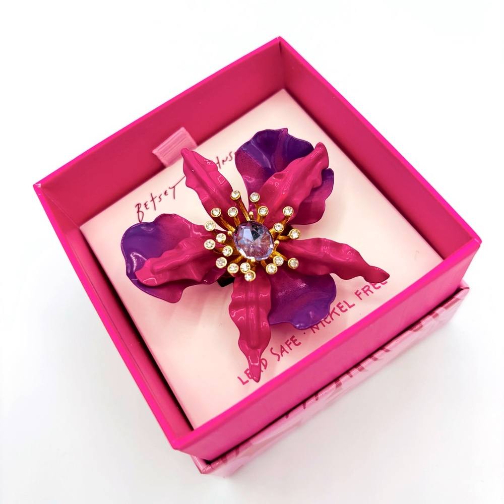 Betsey Johnson Hothouse Bloom Orchid Cocktail Ring - Picture 2 of 10